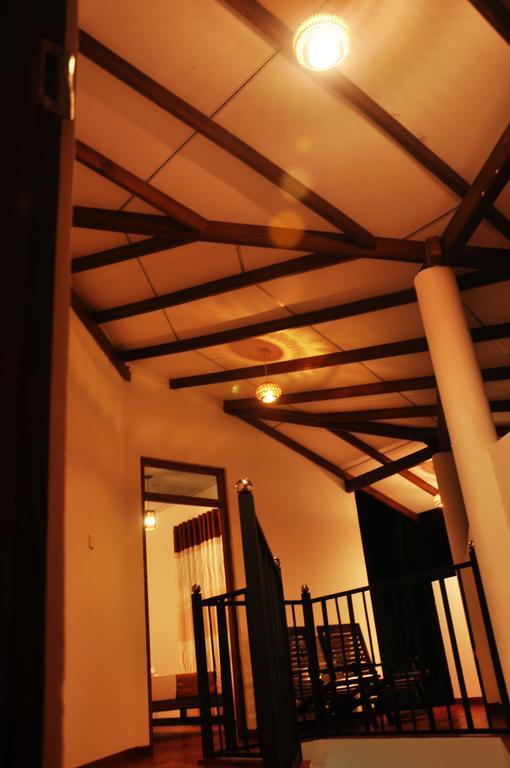 ホテル Coconut Garden House ウダワラウェ エクステリア 写真