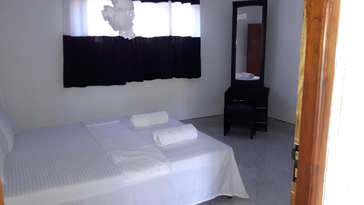 ホテル Coconut Garden House ウダワラウェ エクステリア 写真